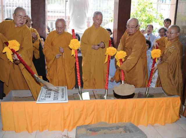 TP. HCM: Lễ đặt đá xây dựng mới chùa Giác Ngộ