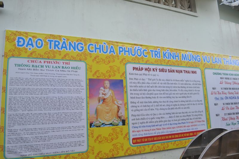 Hóc Môn: Lễ Vu Lan, Tưởng niệm ân sư và Dâng pháp y tại chùa Phước Trí