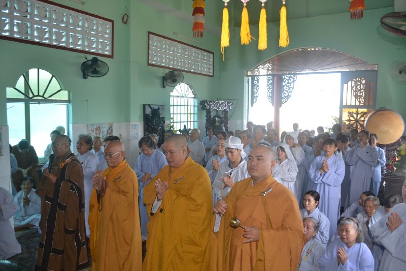 Hóc Môn: Lễ Vu Lan, Tưởng niệm ân sư và Dâng pháp y tại chùa Phước Trí