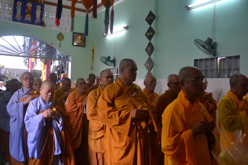 Hóc Môn: Lễ Vu Lan, Tưởng niệm ân sư và Dâng pháp y tại chùa Phước Trí