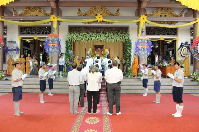 Chùm ảnh: Các đoàn viếng tang lễ HT. Thích Minh Châu - Sáng 05/09/2012 - Phần 2