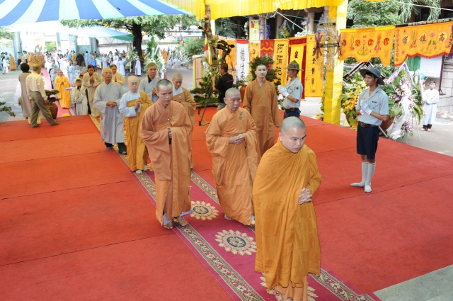 Chùm ảnh: Các đoàn viếng tang lễ HT. Thích Minh Châu - Sáng 05/09/2012 - Phần 2