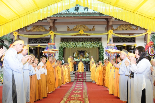 Chùm ảnh: Lễ cung tiến giác linh trưởng lão hòa thượng Thích Minh Châu ngày 05-09-2012
