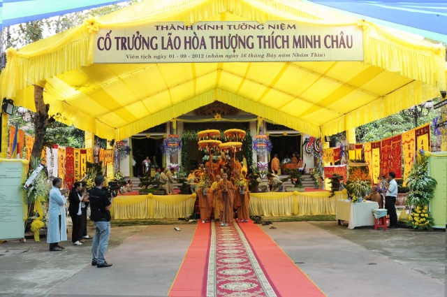 Chùm ảnh: Lễ cung tiến giác linh trưởng lão hòa thượng Thích Minh Châu ngày 05-09-2012