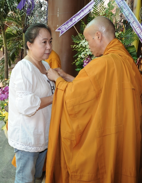 Chùm ảnh: Các đoàn viếng tang lễ HT. Thích Minh Châu - Sáng 05/09/2012 - Phần 2