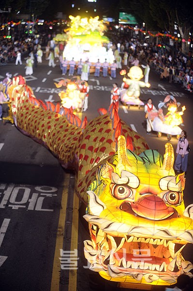 Hình ảnh lễ Phật đản tại Hàn Quốc