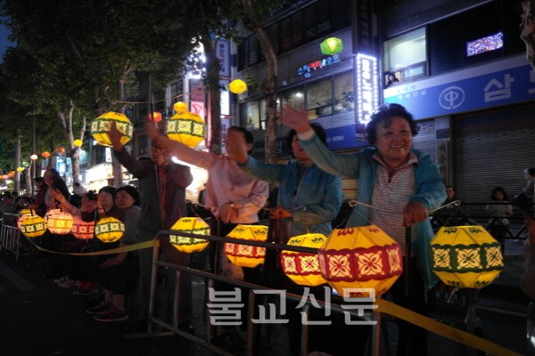 Hình ảnh lễ Phật đản tại Hàn Quốc