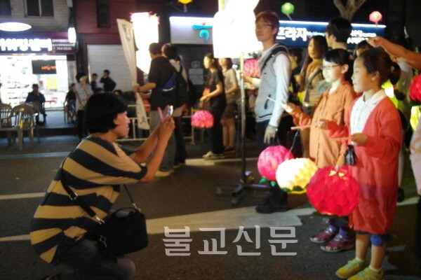 Hình ảnh lễ Phật đản tại Hàn Quốc