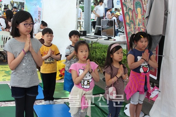 Hình ảnh lễ Phật đản tại Hàn Quốc