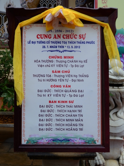 Bộ tượng Tây Phương Tam Thánh bằng gỗ dâu lớn nhất Việt Nam