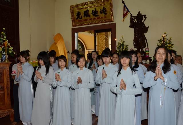 Bộ tượng Tây Phương Tam Thánh bằng gỗ dâu lớn nhất Việt Nam