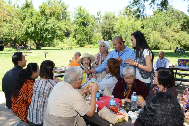 Chùa Phổ Từ tổ chức hành hương và tham quan công viên quốc gia Yosemite, California