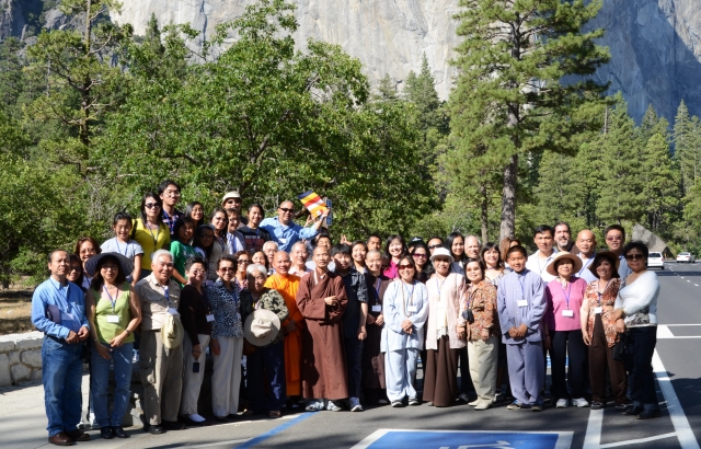 Chùa Phổ Từ tổ chức hành hương và tham quan công viên quốc gia Yosemite, California