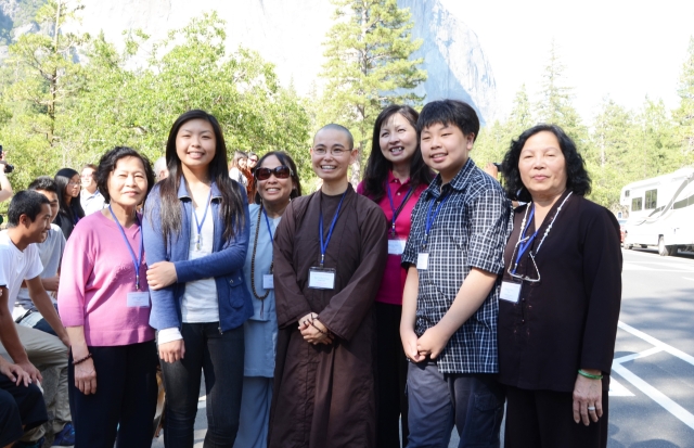 Chùa Phổ Từ tổ chức hành hương và tham quan công viên quốc gia Yosemite, California