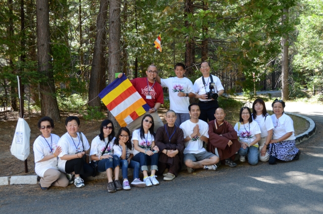 Chùa Phổ Từ tổ chức hành hương và tham quan công viên quốc gia Yosemite, California