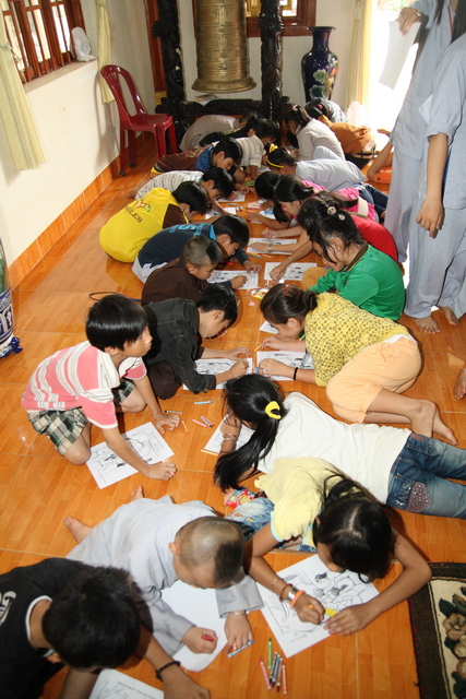 Đồng Nai: Chùm ảnh gameshow cuộc thi “Hồi trống pháp” và tô tranh với chủ đề: “Mái chùa con yêu”