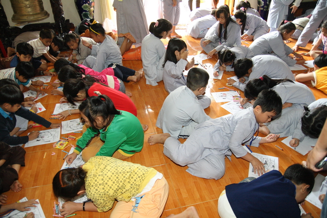 Đồng Nai: Chùm ảnh gameshow cuộc thi “Hồi trống pháp” và tô tranh với chủ đề: “Mái chùa con yêu”