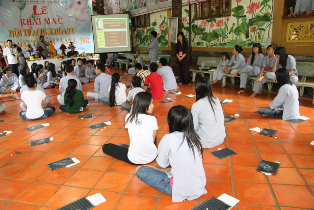 Đồng Nai: Chùm ảnh gameshow cuộc thi “Hồi trống pháp” và tô tranh với chủ đề: “Mái chùa con yêu”