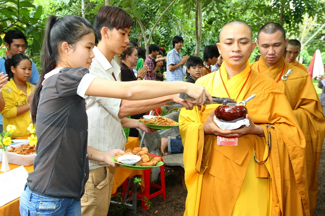 Đồng Nai: Mãi nhớ phiên chợ quê hương tại khóa tu mùa hè “Gieo hạt từ tâm” chùa Thiên Chánh