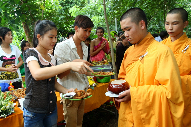 Đồng Nai: Mãi nhớ phiên chợ quê hương tại khóa tu mùa hè “Gieo hạt từ tâm” chùa Thiên Chánh