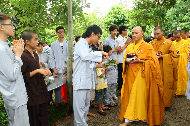 Đồng Nai: Mãi nhớ phiên chợ quê hương tại khóa tu mùa hè “Gieo hạt từ tâm” chùa Thiên Chánh