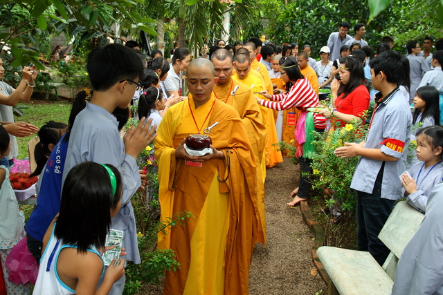 Đồng Nai: Mãi nhớ phiên chợ quê hương tại khóa tu mùa hè “Gieo hạt từ tâm” chùa Thiên Chánh