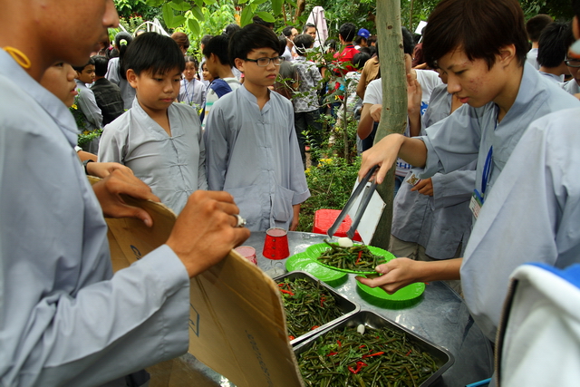 Đồng Nai: Mãi nhớ phiên chợ quê hương tại khóa tu mùa hè “Gieo hạt từ tâm” chùa Thiên Chánh