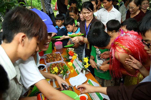 Đồng Nai: Mãi nhớ phiên chợ quê hương tại khóa tu mùa hè “Gieo hạt từ tâm” chùa Thiên Chánh