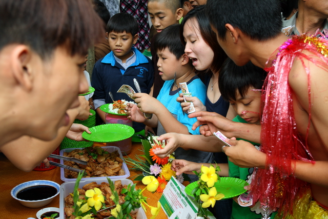 Đồng Nai: Mãi nhớ phiên chợ quê hương tại khóa tu mùa hè “Gieo hạt từ tâm” chùa Thiên Chánh