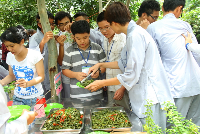 Đồng Nai: Mãi nhớ phiên chợ quê hương tại khóa tu mùa hè “Gieo hạt từ tâm” chùa Thiên Chánh