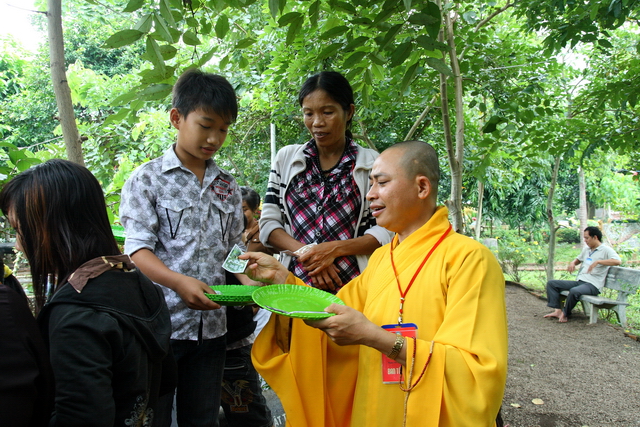 Đồng Nai: Mãi nhớ phiên chợ quê hương tại khóa tu mùa hè “Gieo hạt từ tâm” chùa Thiên Chánh