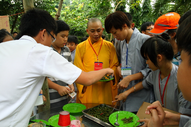 Đồng Nai: Mãi nhớ phiên chợ quê hương tại khóa tu mùa hè “Gieo hạt từ tâm” chùa Thiên Chánh