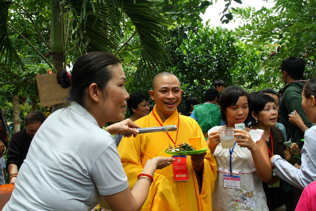 Đồng Nai: Mãi nhớ phiên chợ quê hương tại khóa tu mùa hè “Gieo hạt từ tâm” chùa Thiên Chánh