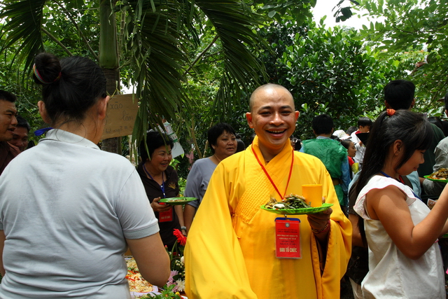 Đồng Nai: Mãi nhớ phiên chợ quê hương tại khóa tu mùa hè “Gieo hạt từ tâm” chùa Thiên Chánh