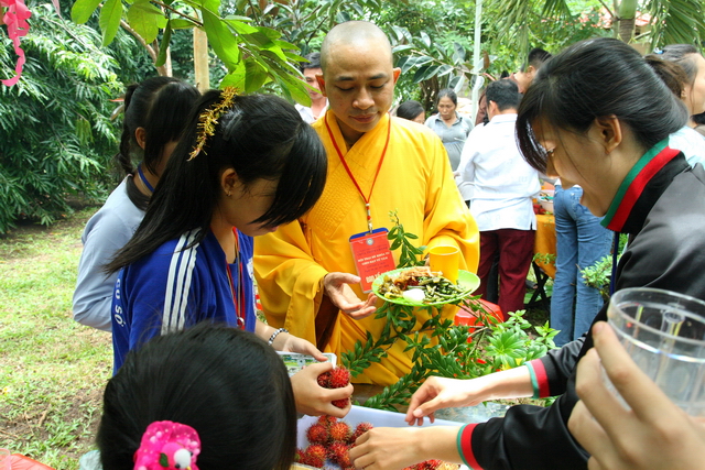 Đồng Nai: Mãi nhớ phiên chợ quê hương tại khóa tu mùa hè “Gieo hạt từ tâm” chùa Thiên Chánh