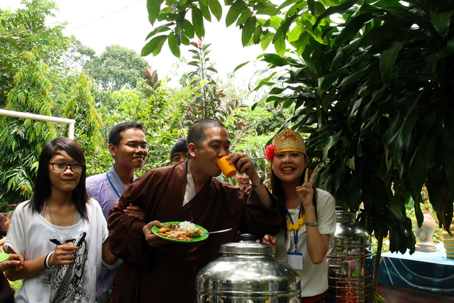 Đồng Nai: Mãi nhớ phiên chợ quê hương tại khóa tu mùa hè “Gieo hạt từ tâm” chùa Thiên Chánh