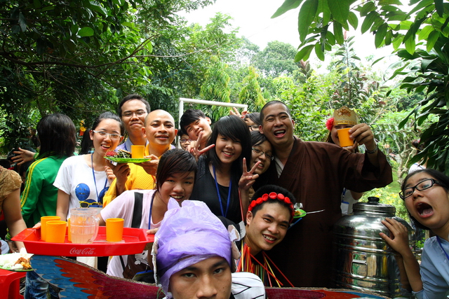 Đồng Nai: Mãi nhớ phiên chợ quê hương tại khóa tu mùa hè “Gieo hạt từ tâm” chùa Thiên Chánh