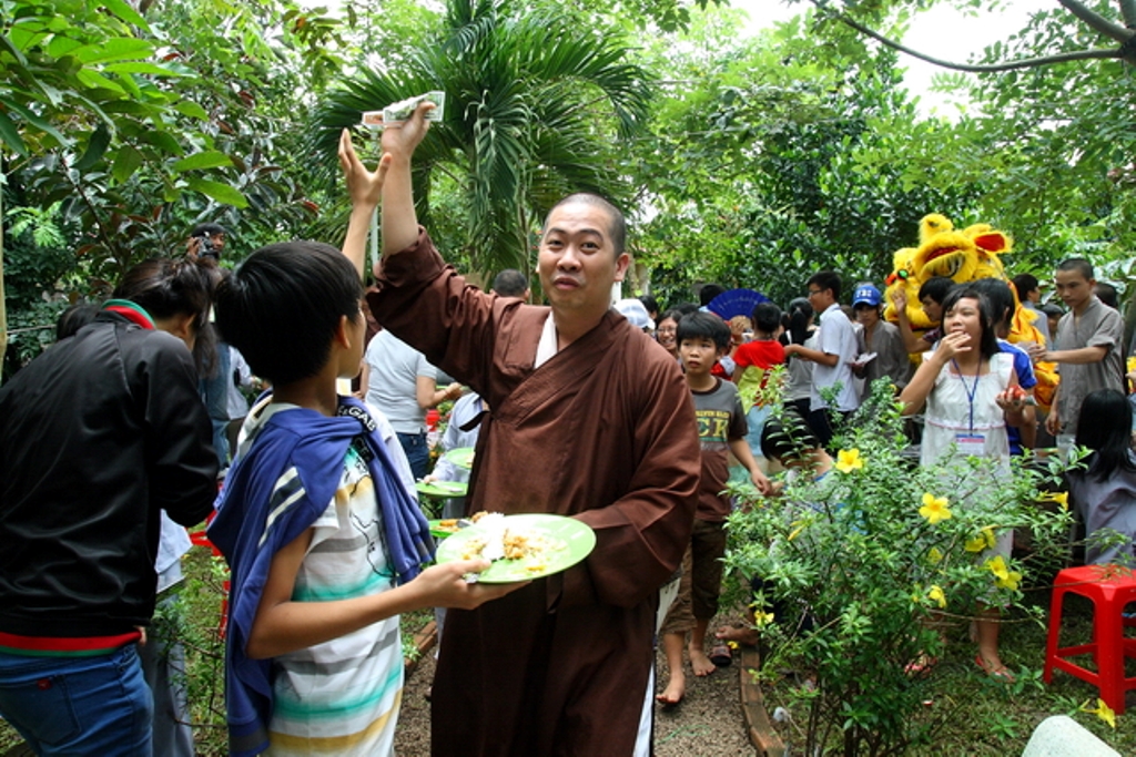 Đồng Nai: Mãi nhớ phiên chợ quê hương tại khóa tu mùa hè “Gieo hạt từ tâm” chùa Thiên Chánh