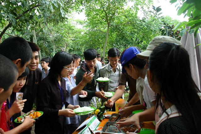 Đồng Nai: Mãi nhớ phiên chợ quê hương tại khóa tu mùa hè “Gieo hạt từ tâm” chùa Thiên Chánh