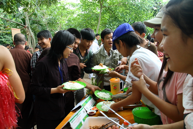 Đồng Nai: Mãi nhớ phiên chợ quê hương tại khóa tu mùa hè “Gieo hạt từ tâm” chùa Thiên Chánh