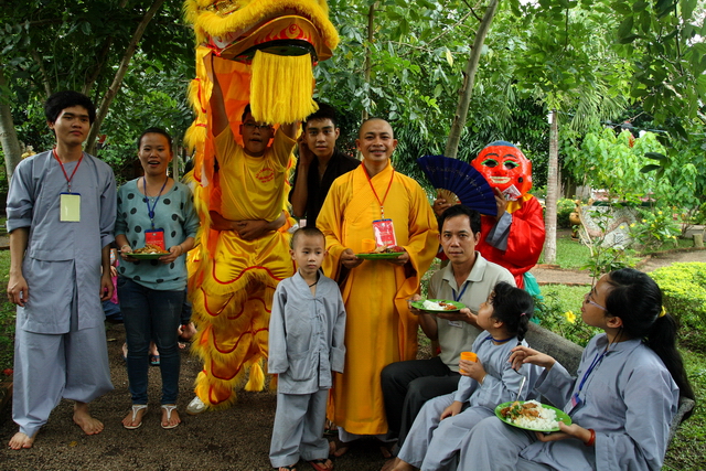 Đồng Nai: Mãi nhớ phiên chợ quê hương tại khóa tu mùa hè “Gieo hạt từ tâm” chùa Thiên Chánh