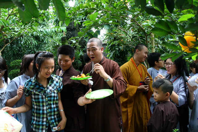 Đồng Nai: Mãi nhớ phiên chợ quê hương tại khóa tu mùa hè “Gieo hạt từ tâm” chùa Thiên Chánh