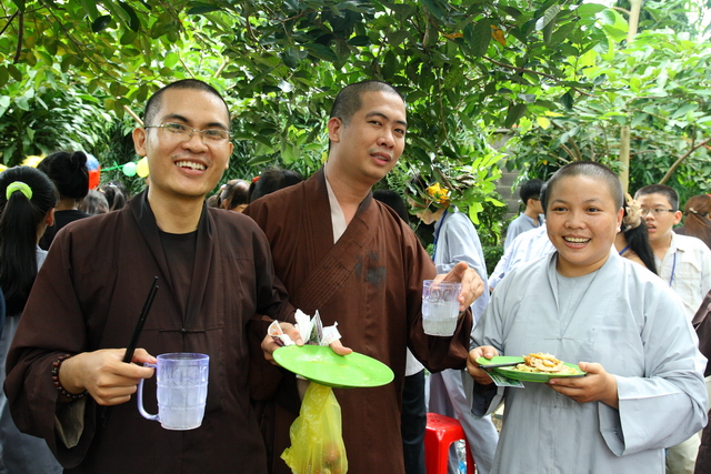 Đồng Nai: Mãi nhớ phiên chợ quê hương tại khóa tu mùa hè “Gieo hạt từ tâm” chùa Thiên Chánh