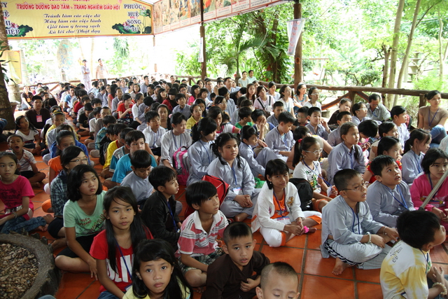 Đồng Nai: Kết thúc khóa tu mùa hè “Gieo hạt từ tâm” – chùa Thiên Chánh