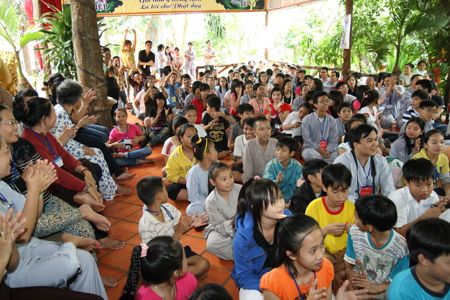 Đồng Nai: Kết thúc khóa tu mùa hè “Gieo hạt từ tâm” – chùa Thiên Chánh
