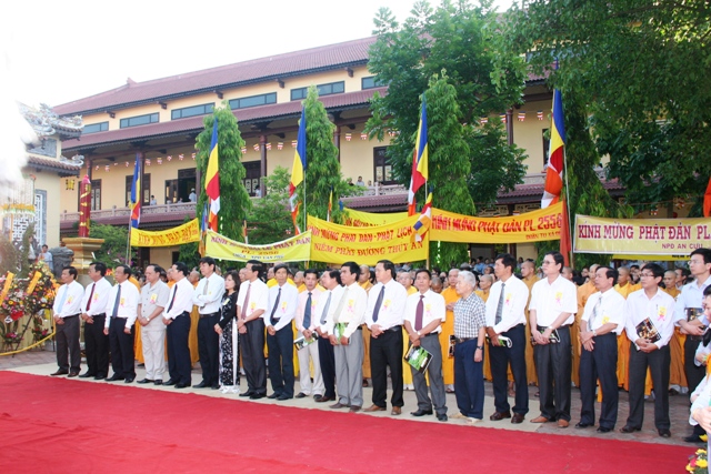 TT Huế: Đại Lễ chính thức Phật đản PL.2556