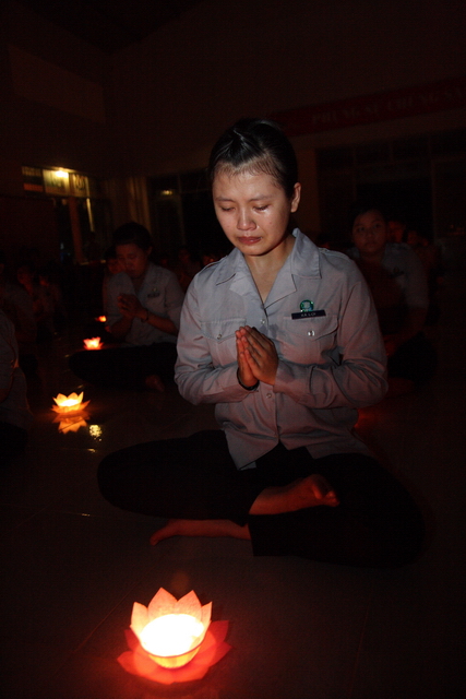 Đồng Nai: Đọng lại đêm thắp nến tri ân và bất ngờ với các tiết mục văn nghệ lửa trại