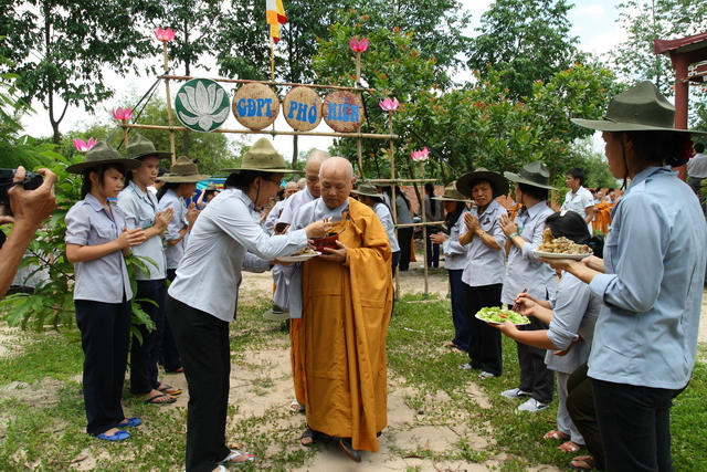 Đồng Nai: Chùm ảnh trại Hạnh ngành Nữ - Hoành tráng với phiên chợ quê hương