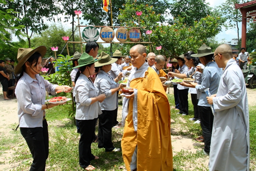 Đồng Nai: Chùm ảnh trại Hạnh ngành Nữ - Hoành tráng với phiên chợ quê hương