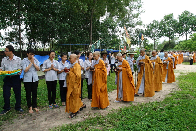 Đồng Nai: Chùm ảnh trại Hạnh ngành Nữ - Hoành tráng với phiên chợ quê hương